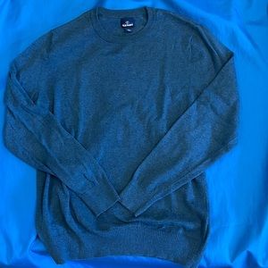 Men’s Old Navy blue sweater size medium